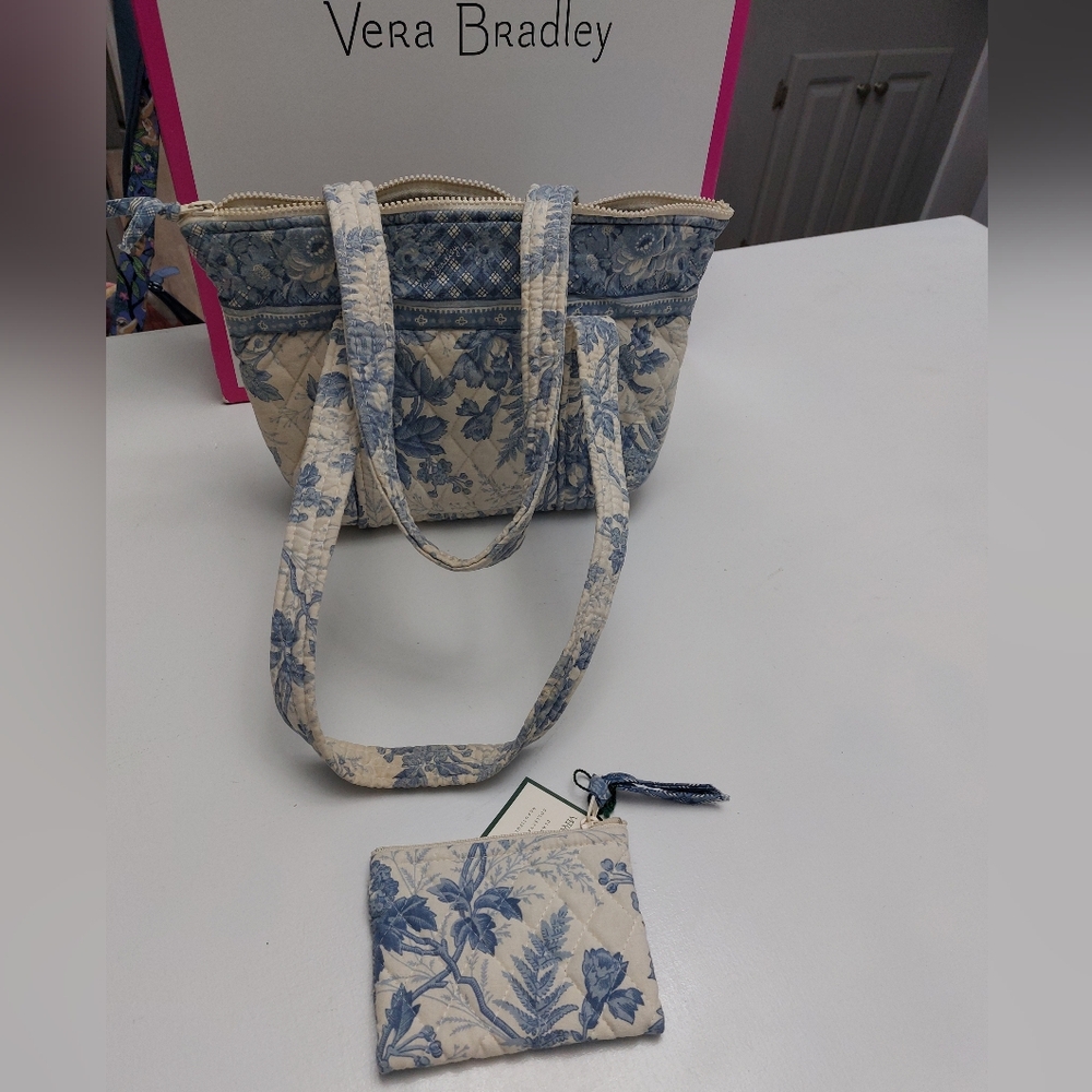 Vera Bradley Vintage Blue Toile Set NWT - Picture 2 of 7